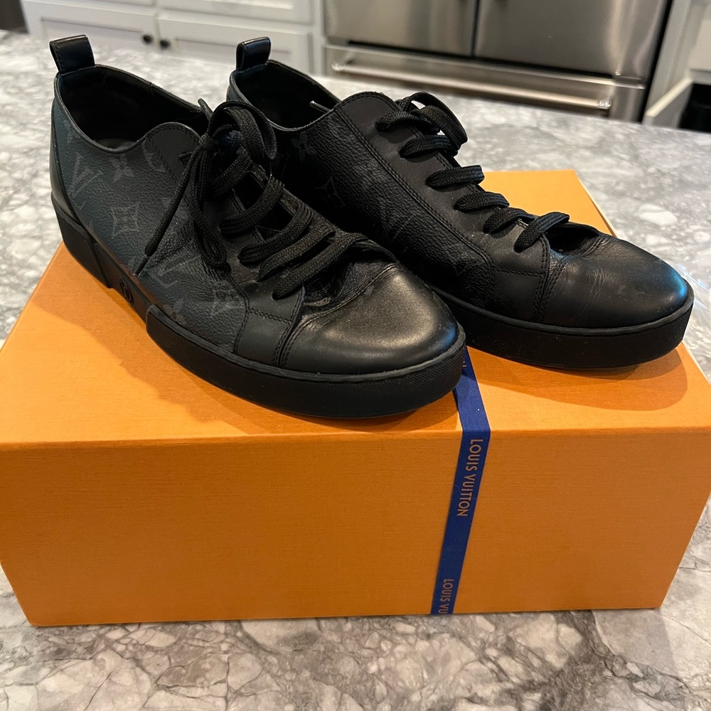 Louis Vuitton mens sneakers size 7